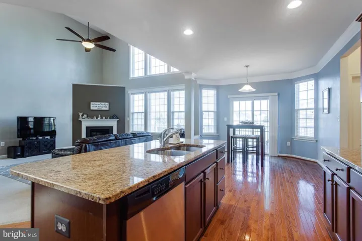 16828 Adrift Ct, Woodbridge, Virginia 22191