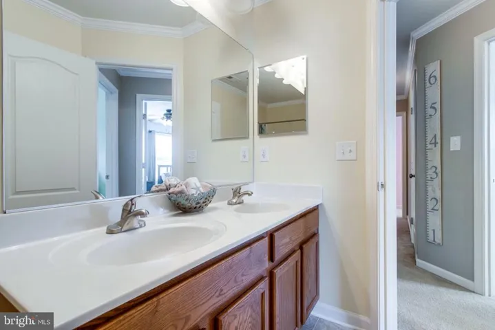 16828 Adrift Ct, Woodbridge, Virginia 22191