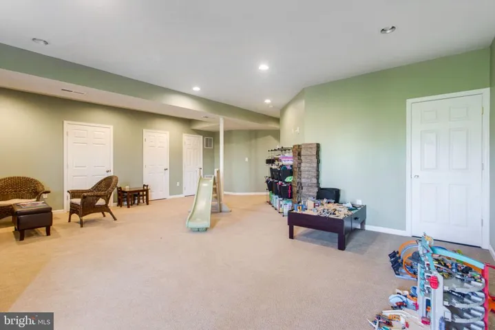 16828 Adrift Ct, Woodbridge, Virginia 22191