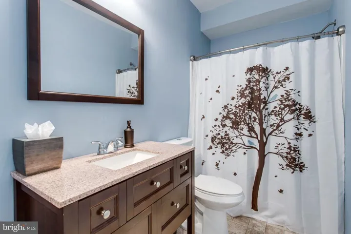 16828 Adrift Ct, Woodbridge, Virginia 22191