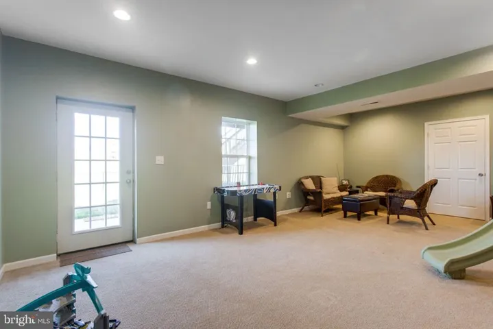 16828 Adrift Ct, Woodbridge, Virginia 22191
