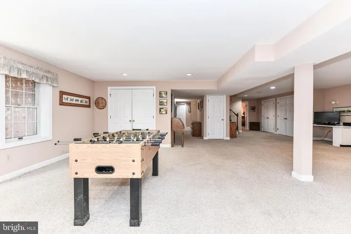 9425 Lakeside Dr, Vienna, Virginia 22182