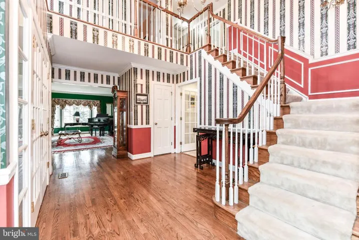 9425 Lakeside Dr, Vienna, Virginia 22182