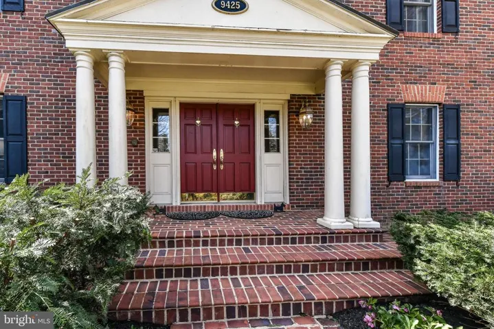 9425 Lakeside Dr, Vienna, Virginia 22182