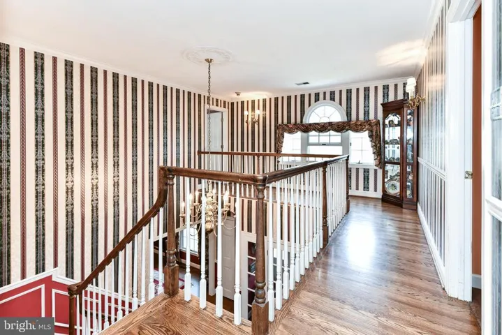 9425 Lakeside Dr, Vienna, Virginia 22182