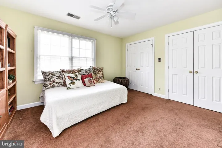 9425 Lakeside Dr, Vienna, Virginia 22182