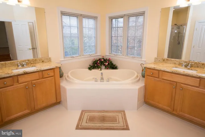 9198 Topaz St, Fairfax, Virginia 22031