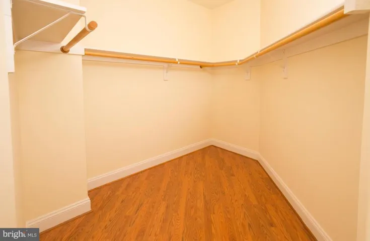9198 Topaz St, Fairfax, Virginia 22031