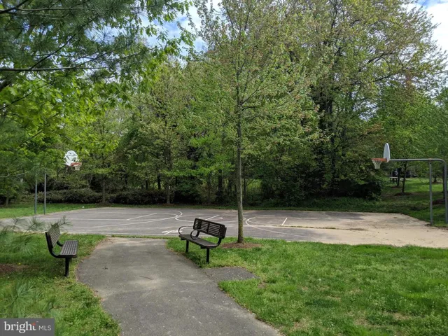 9198 Topaz St, Fairfax, Virginia 22031