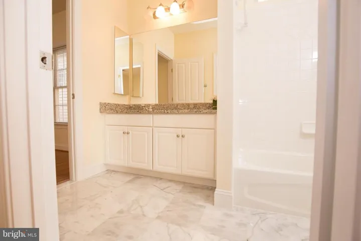 9198 Topaz St, Fairfax, Virginia 22031
