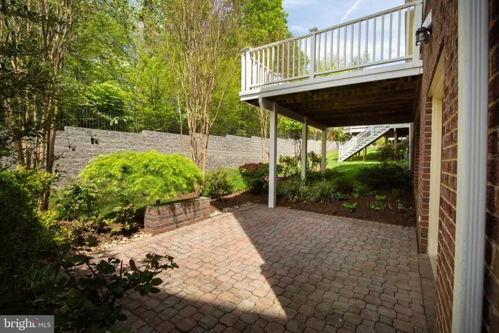 9198 Topaz St, Fairfax, Virginia 22031
