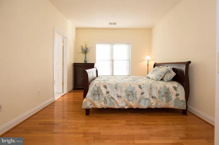 9198 Topaz St, Fairfax, Virginia 22031
