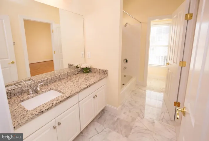 9198 Topaz St, Fairfax, Virginia 22031