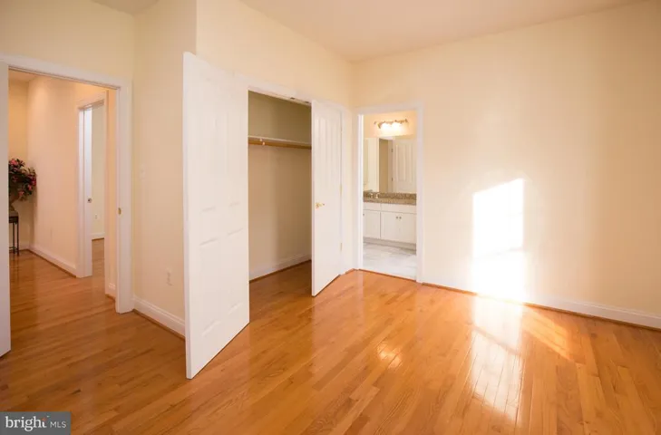9198 Topaz St, Fairfax, Virginia 22031