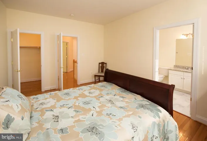9198 Topaz St, Fairfax, Virginia 22031