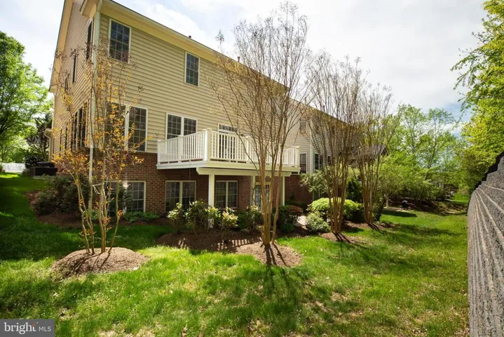 9198 Topaz St, Fairfax, Virginia 22031