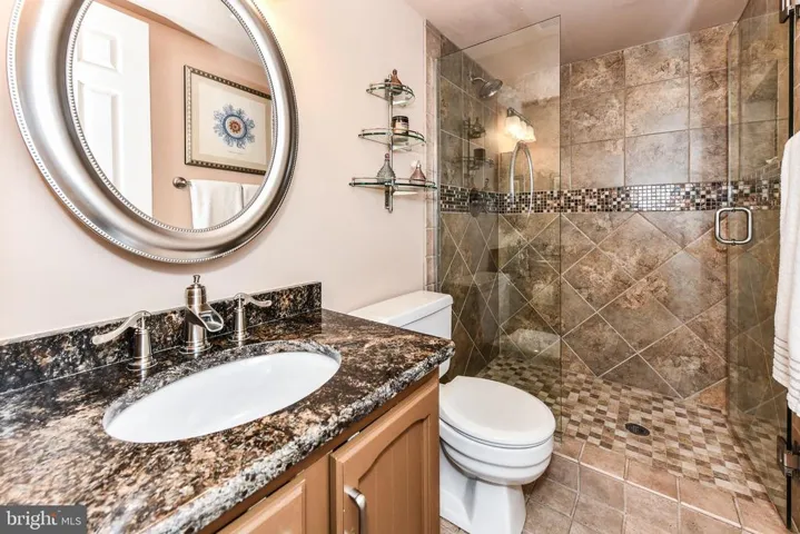 820 Bashford Ln, Alexandria, Virginia 22314