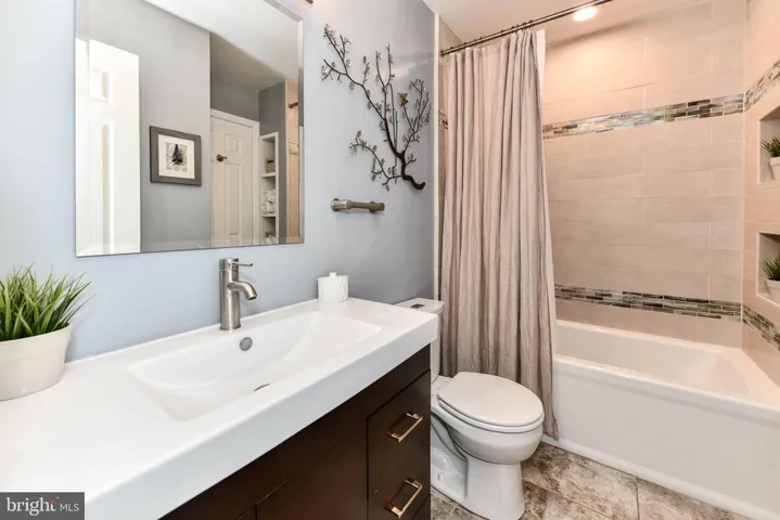820 Bashford Ln, Alexandria, Virginia 22314