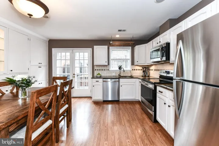 820 Bashford Ln, Alexandria, Virginia 22314