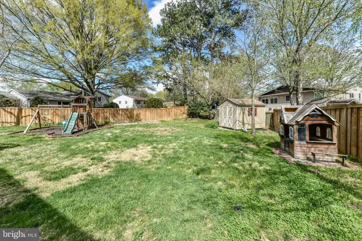 2412 Parkers Ln, Alexandria, Virginia 22306