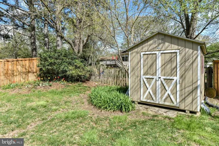 2412 Parkers Ln, Alexandria, Virginia 22306