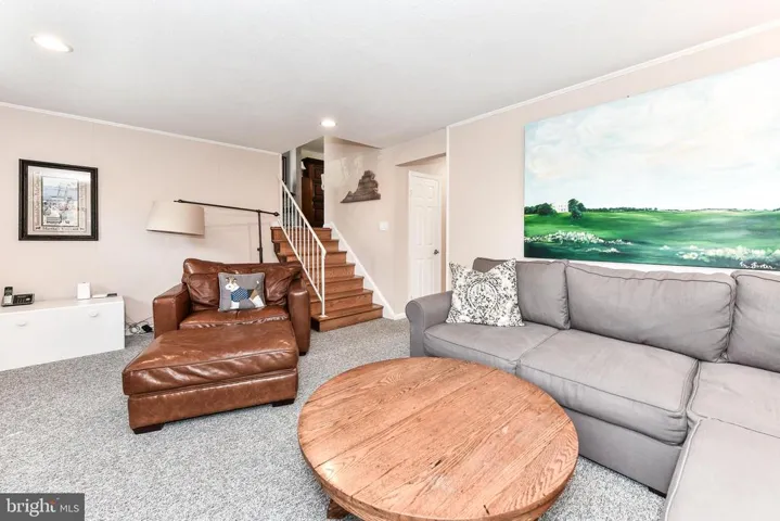 2412 Parkers Ln, Alexandria, Virginia 22306