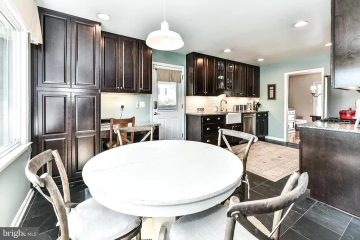 2412 Parkers Ln, Alexandria, Virginia 22306