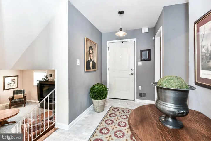 2412 Parkers Ln, Alexandria, Virginia 22306