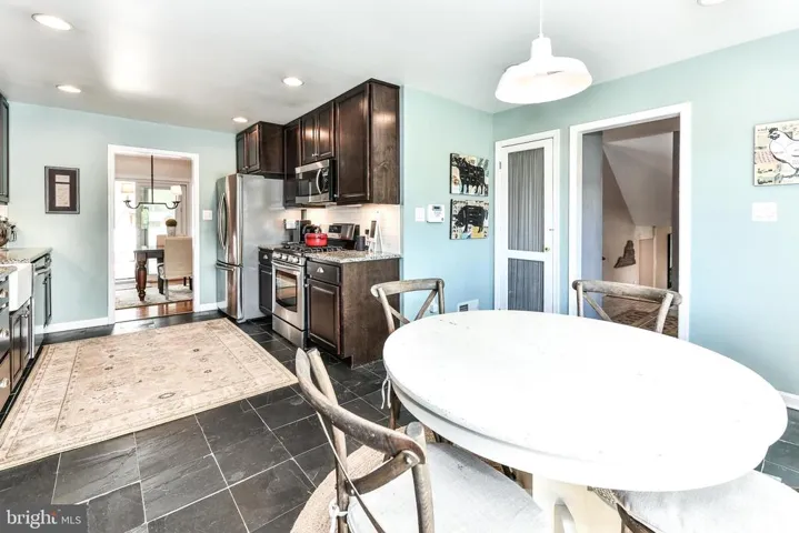 2412 Parkers Ln, Alexandria, Virginia 22306