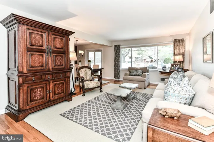 2412 Parkers Ln, Alexandria, Virginia 22306