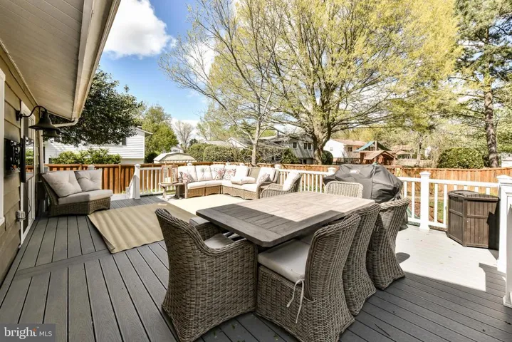 2412 Parkers Ln, Alexandria, Virginia 22306