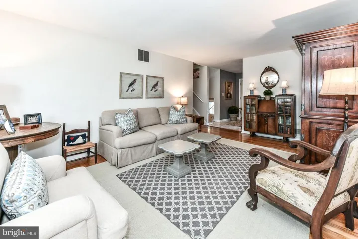 2412 Parkers Ln, Alexandria, Virginia 22306