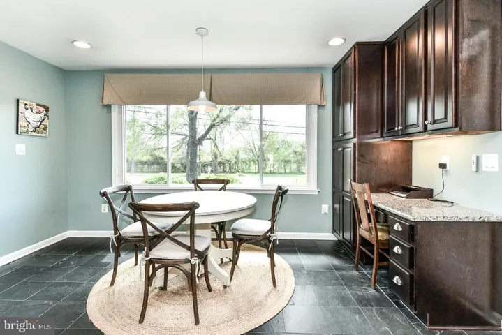 2412 Parkers Ln, Alexandria, Virginia 22306