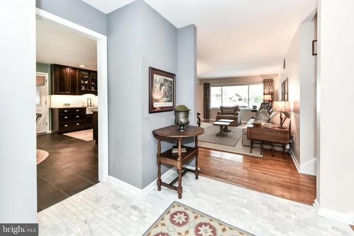 2412 Parkers Ln, Alexandria, Virginia 22306