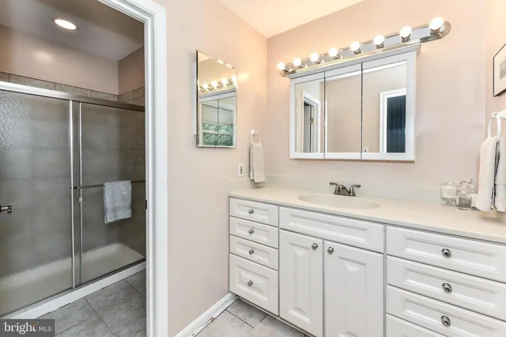 2412 Parkers Ln, Alexandria, Virginia 22306
