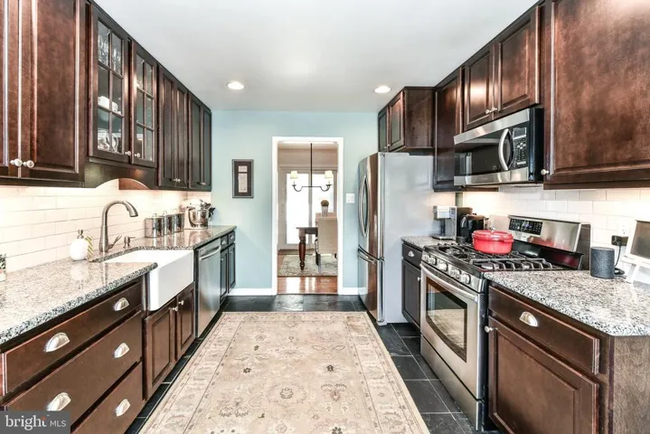 2412 Parkers Ln, Alexandria, Virginia 22306