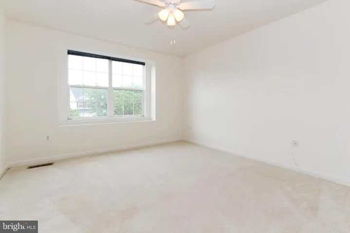9312 Brandon St, Manassas Park, Virginia 20111