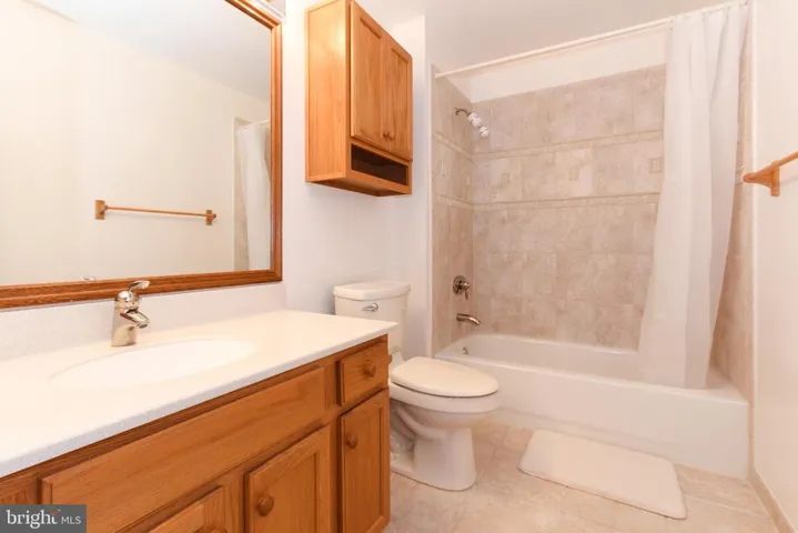9312 Brandon St, Manassas Park, Virginia 20111