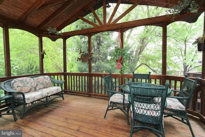9312 Brandon St, Manassas Park, Virginia 20111
