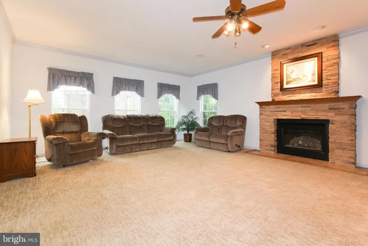 9312 Brandon St, Manassas Park, Virginia 20111