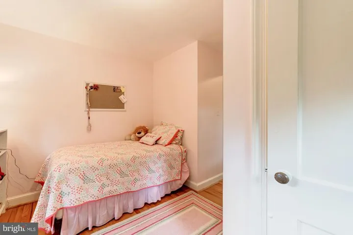 2427 N Roosevelt St, Arlington, Virginia 22207