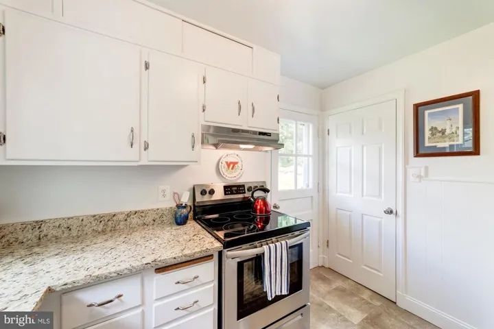 2427 N Roosevelt St, Arlington, Virginia 22207