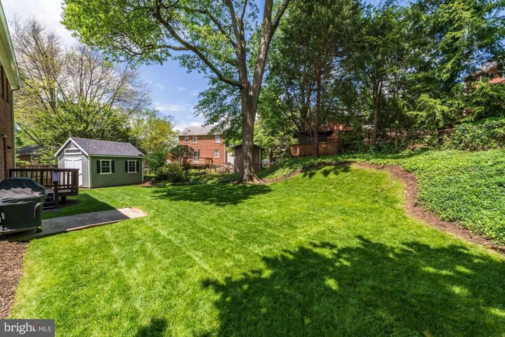 2427 N Roosevelt St, Arlington, Virginia 22207