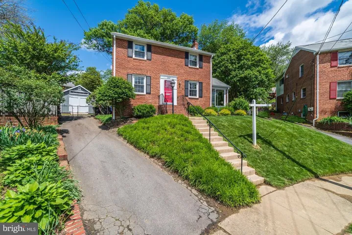 2427 N Roosevelt St, Arlington, Virginia 22207