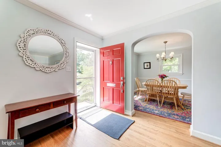 2427 N Roosevelt St, Arlington, Virginia 22207