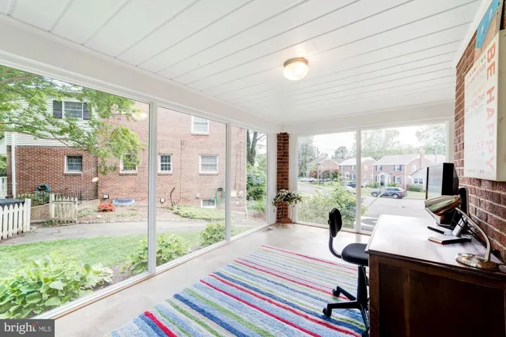 2427 N Roosevelt St, Arlington, Virginia 22207