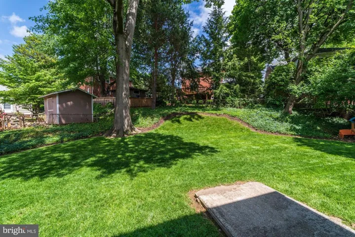 2427 N Roosevelt St, Arlington, Virginia 22207
