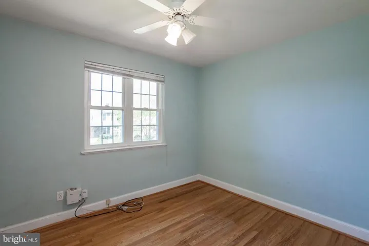 2233 N Underwood St, Falls Church, Virginia 22043