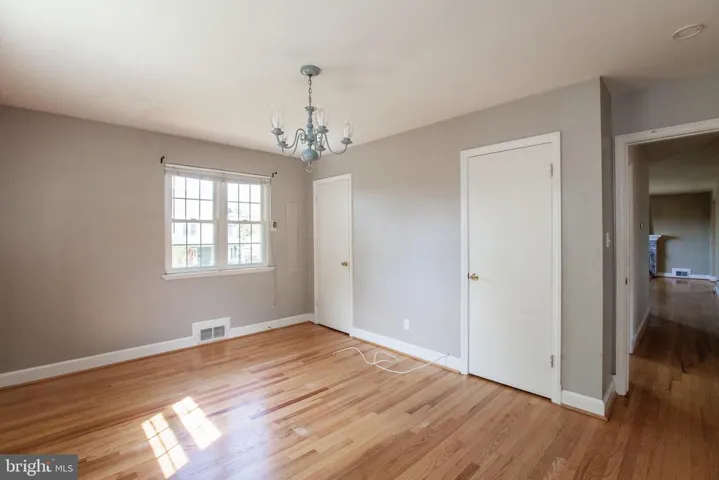 2233 N Underwood St, Falls Church, Virginia 22043