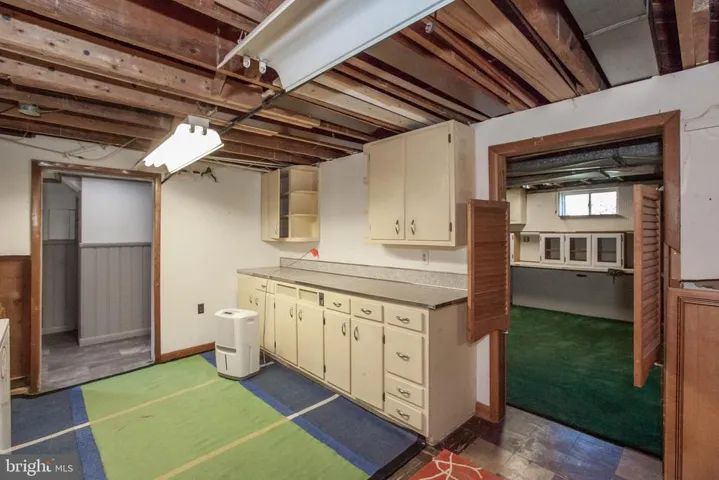 2233 N Underwood St, Falls Church, Virginia 22043